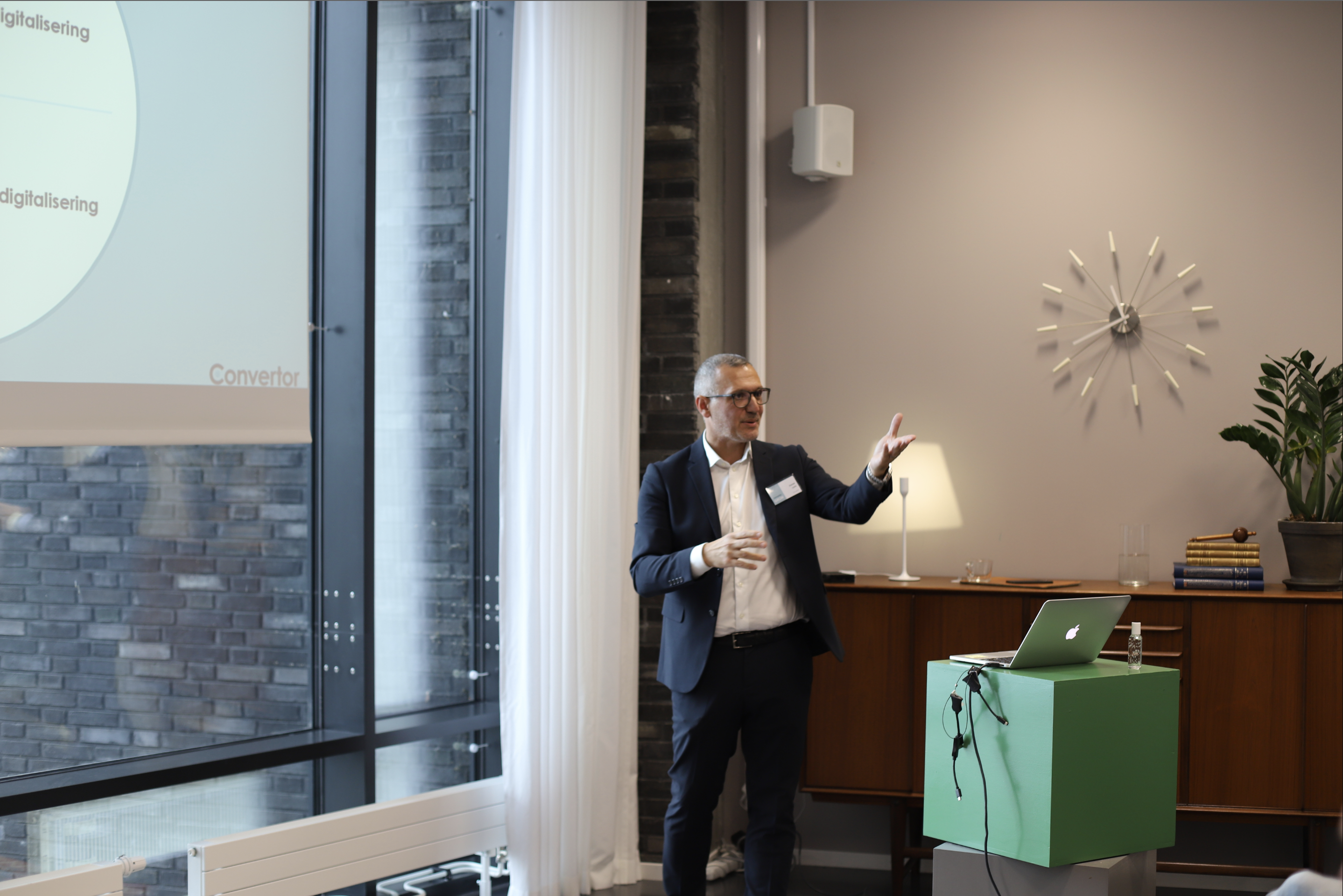 Presentation hos Convertor